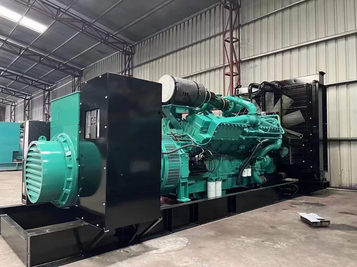 堆龙德庆如何降低 800kW 柴油发电机输出电流的波动？